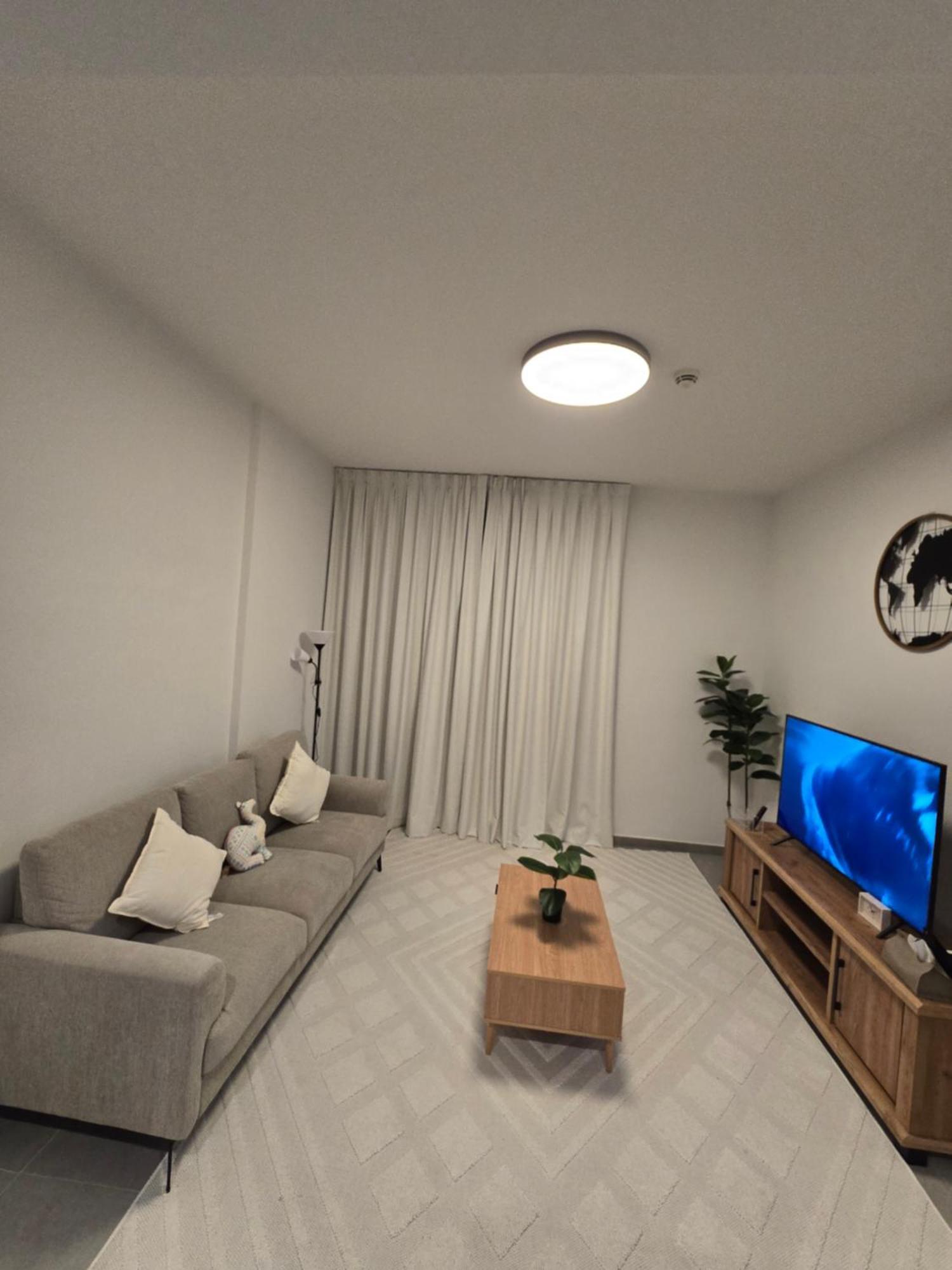 Shiro Elegant Living