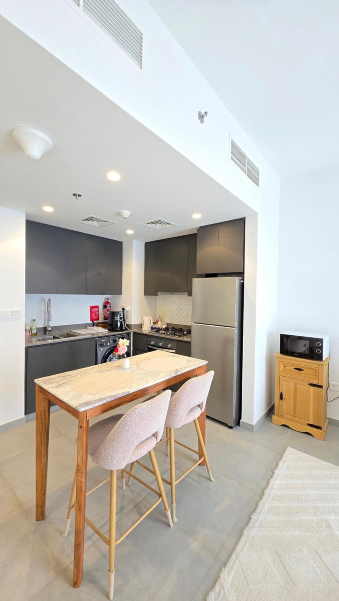 Shiro Elegant Living